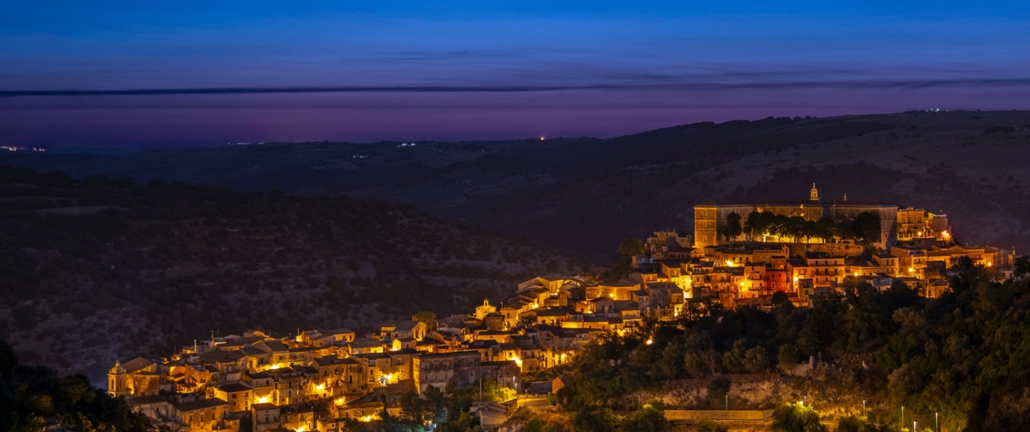 Neowise su Ragusa Ibla